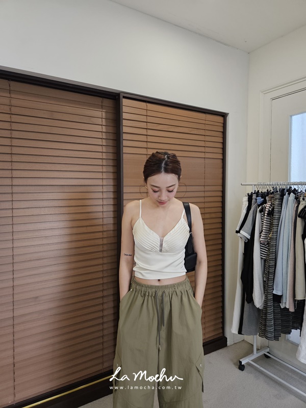 貝殼設計細肩緞面BRA背心
